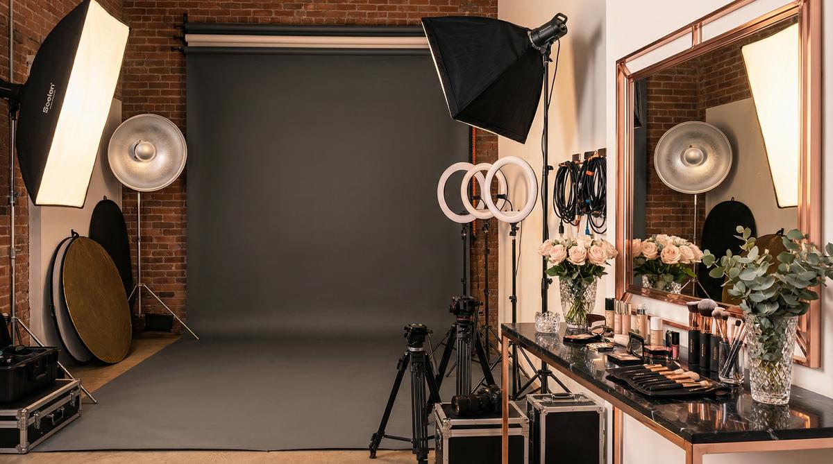 母狗传媒写真棚拍传媒教程灯光构图技巧